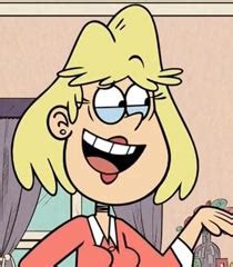 Mom from the Loud House helping the boys